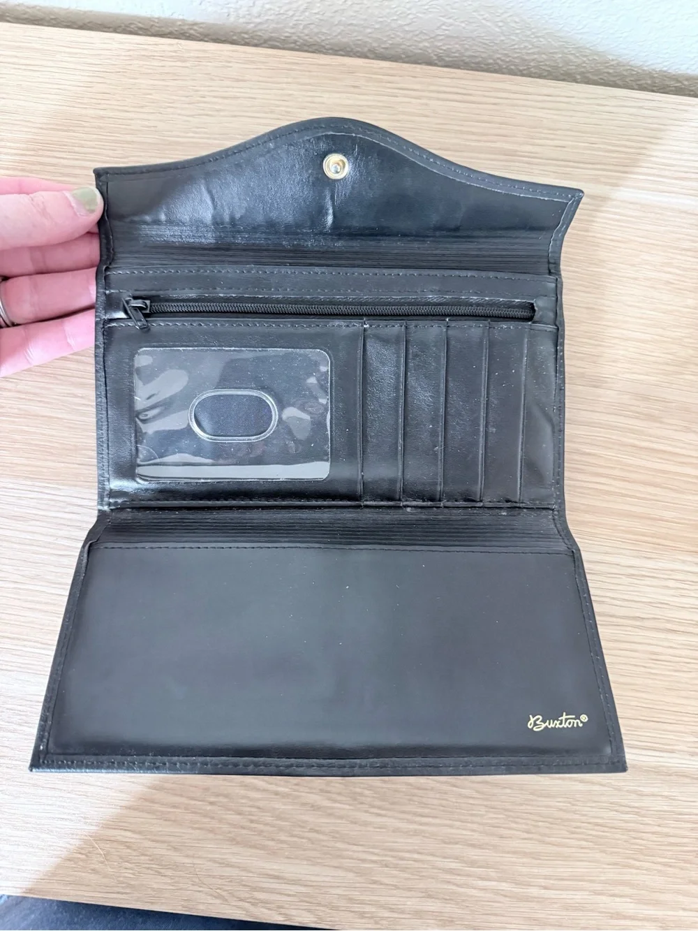 Julia Buxton Heiress Organizer Clutch Leather Wallet